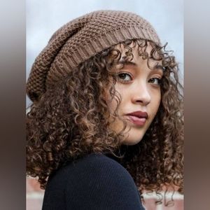 NWT SLOUCH BEANIE